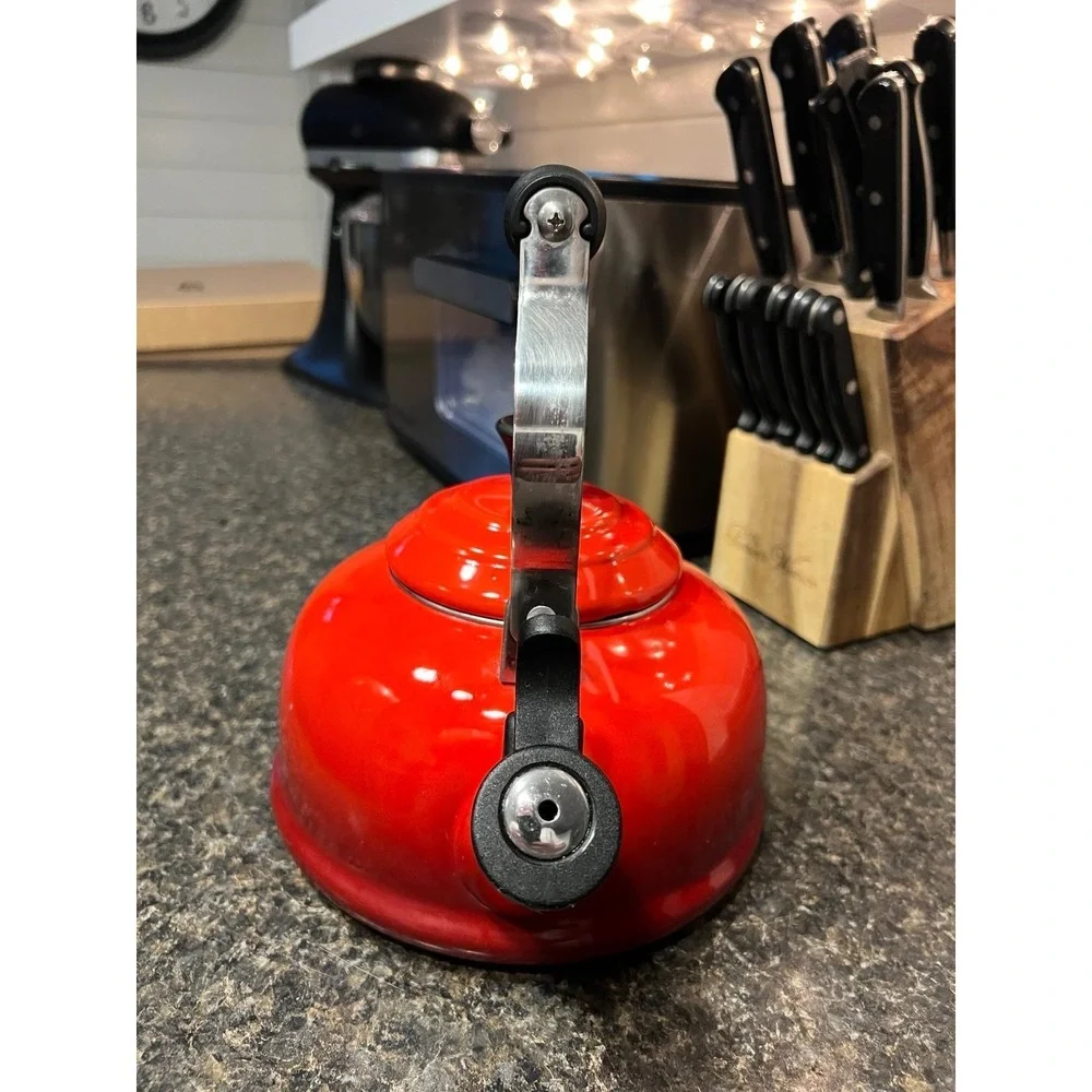 Le Creuset Red Enamel Tea Kettle 1.6L